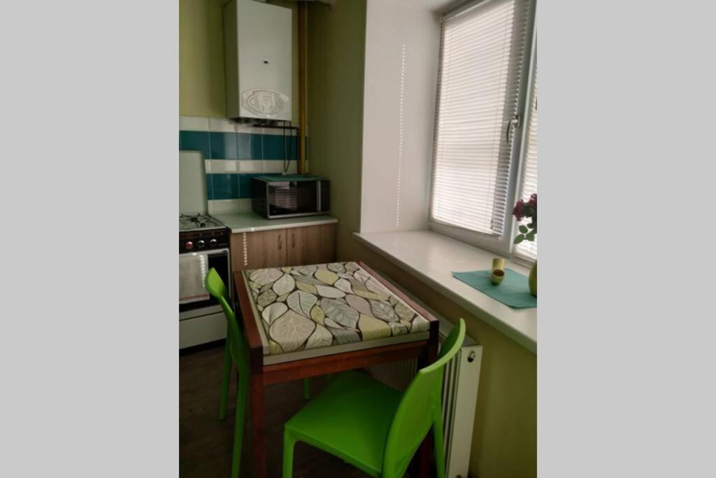Family And Friends Apartment Ternopil Esterno foto